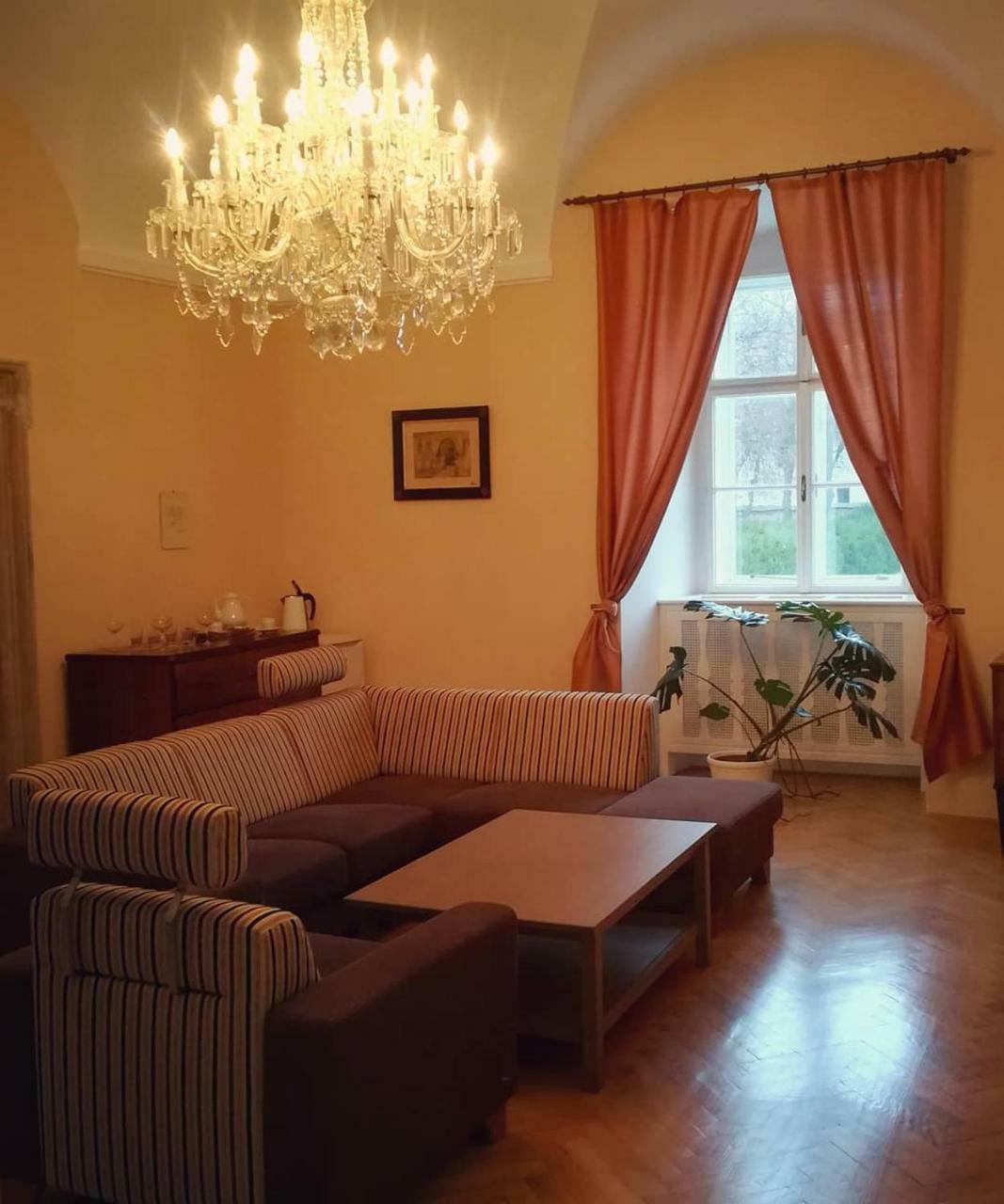 Zamek Nové Město nad Metují Εξωτερικό φωτογραφία